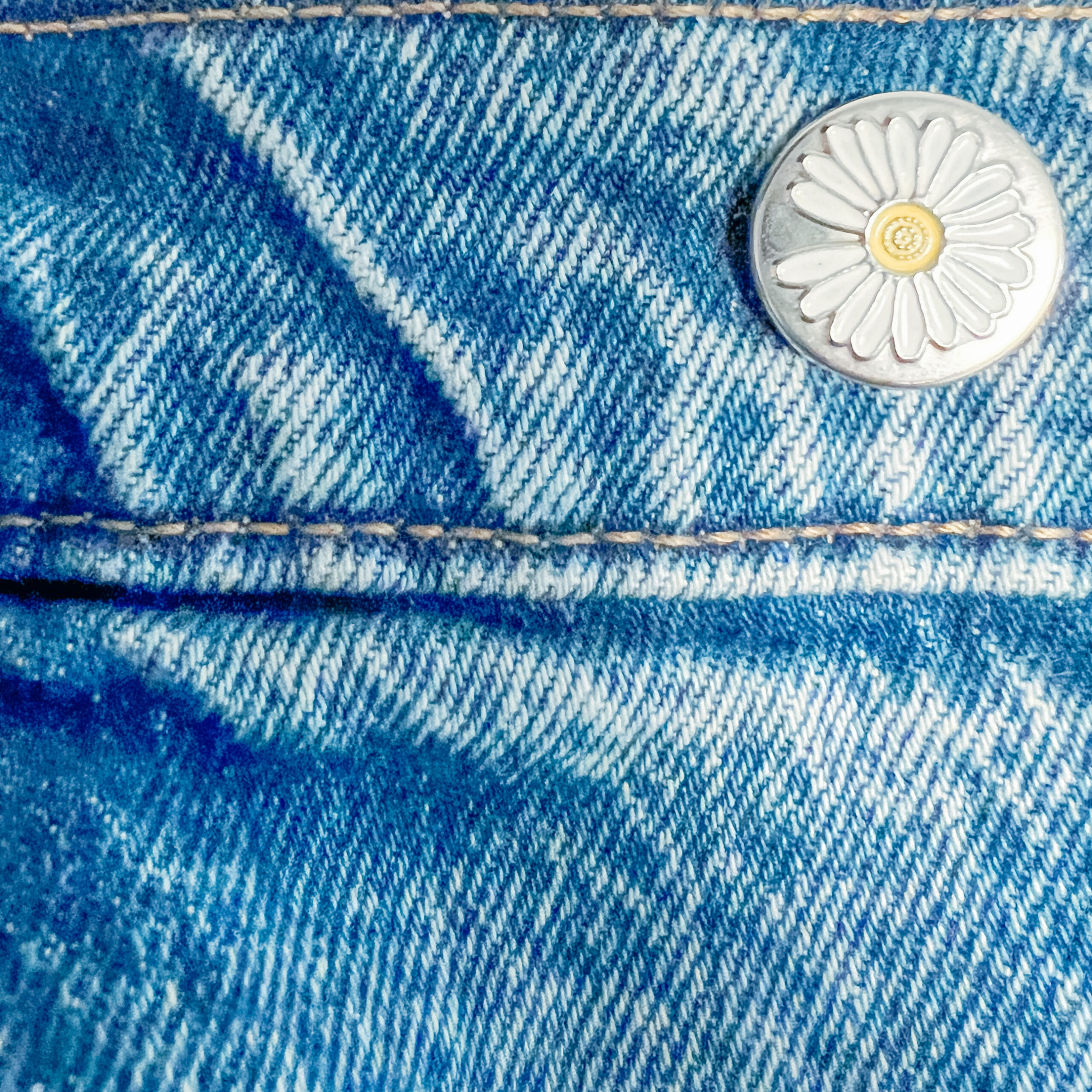 daisy jean pins ♡
